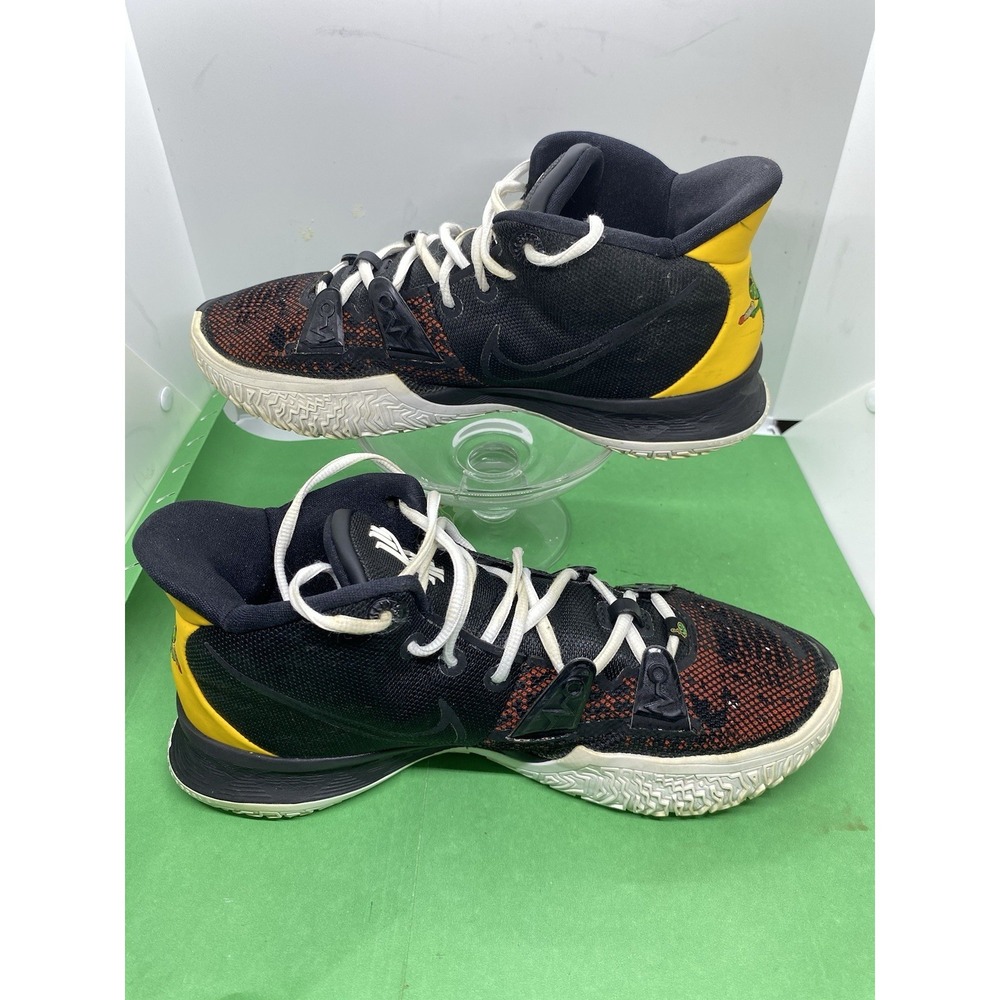 Nike Kyrie 7 Roswell Raygun Athletic Basketball Shoe Sneaker Men 9.5 CQ9326-003